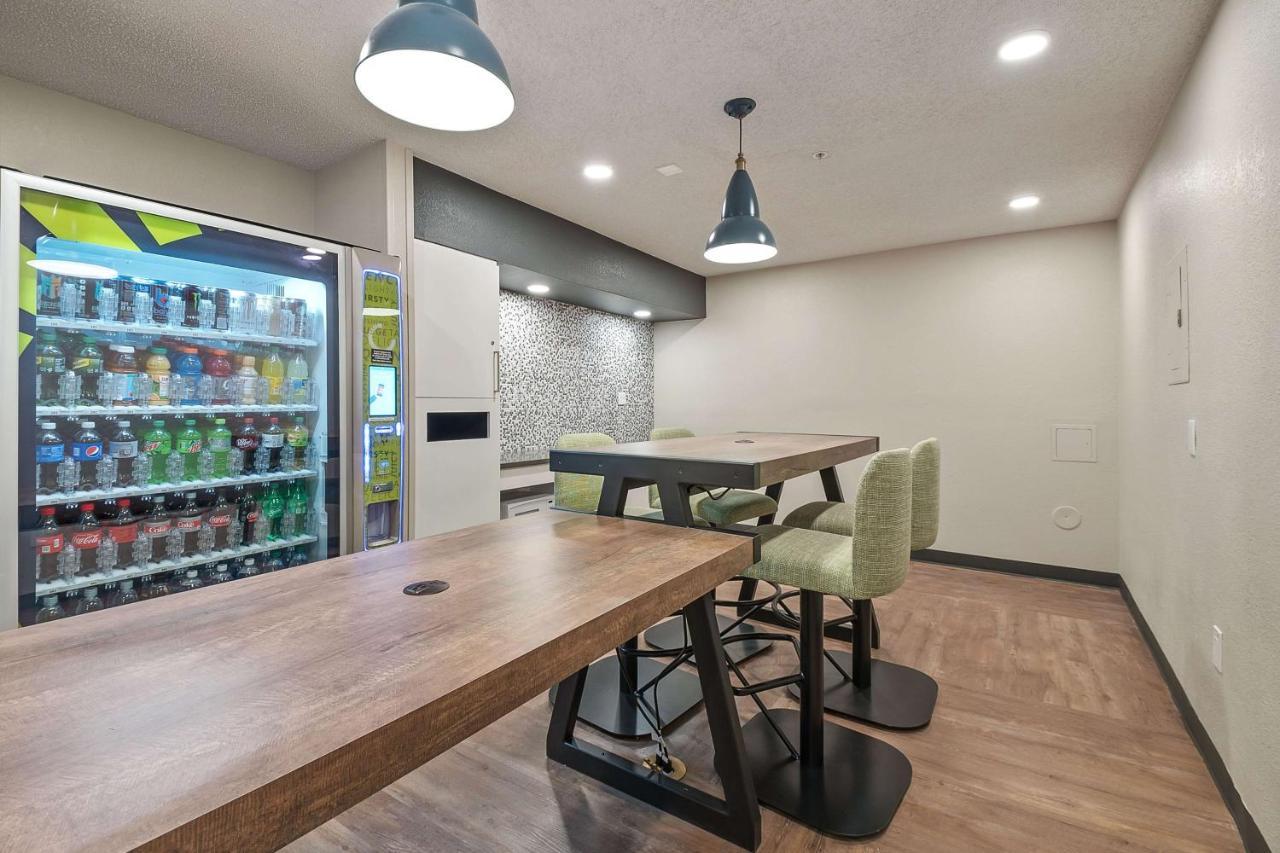 Extended Stay America Suites - Miami - Airport - Blue Lagoon מראה חיצוני תמונה