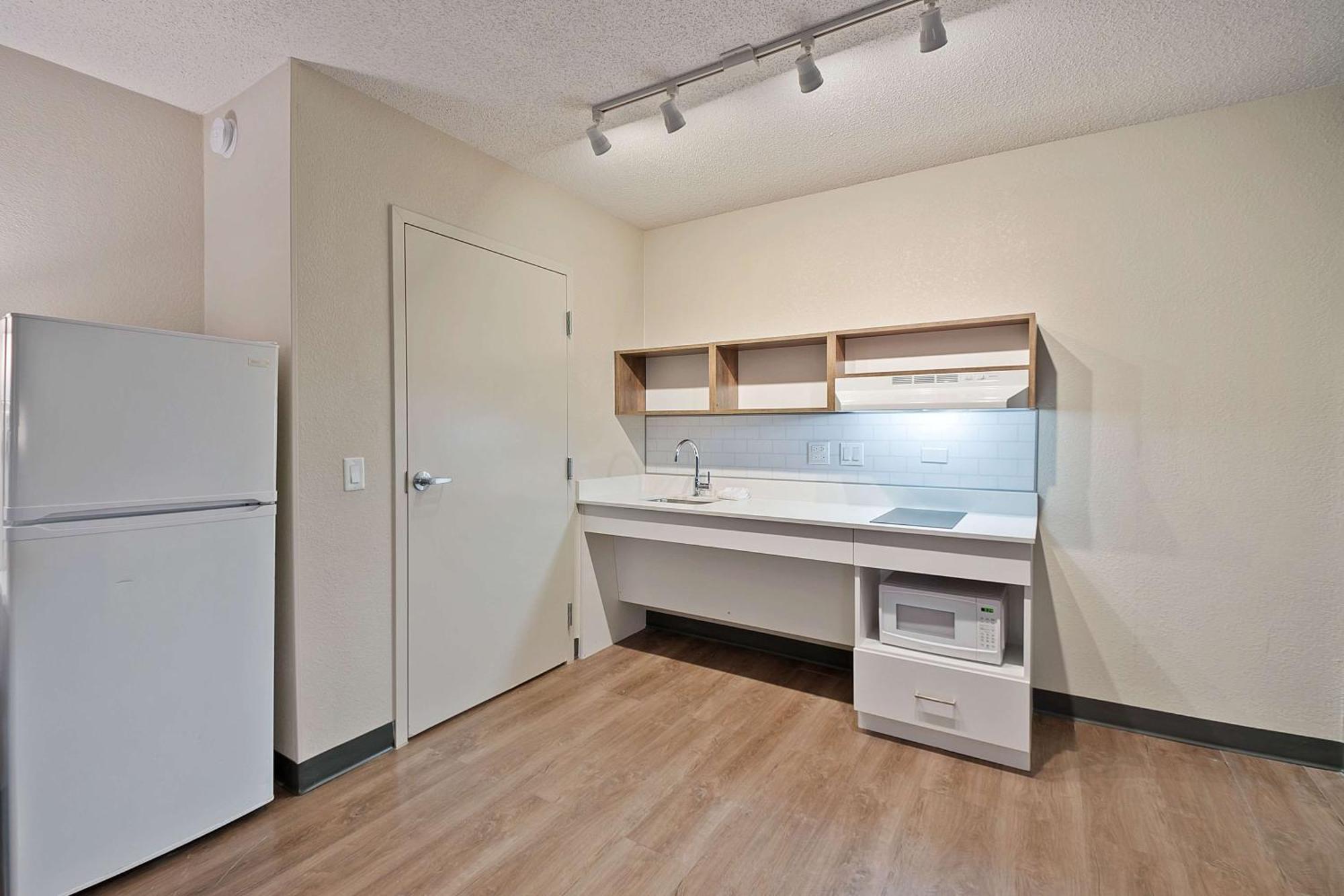 Extended Stay America Suites - Miami - Airport - Blue Lagoon מראה חיצוני תמונה