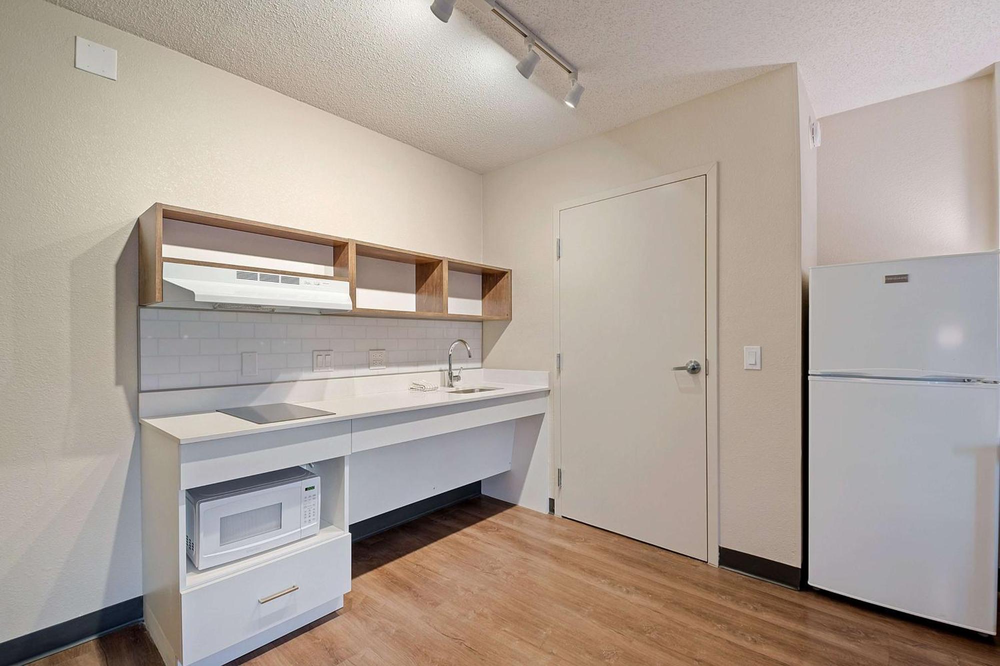 Extended Stay America Suites - Miami - Airport - Blue Lagoon מראה חיצוני תמונה