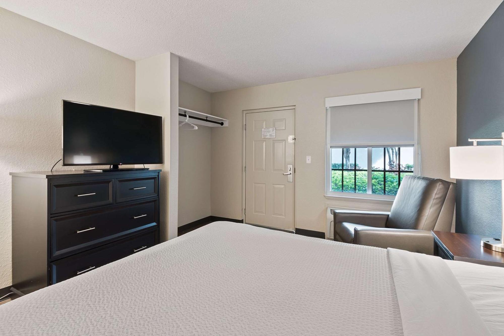 Extended Stay America Suites - Miami - Airport - Blue Lagoon מראה חיצוני תמונה