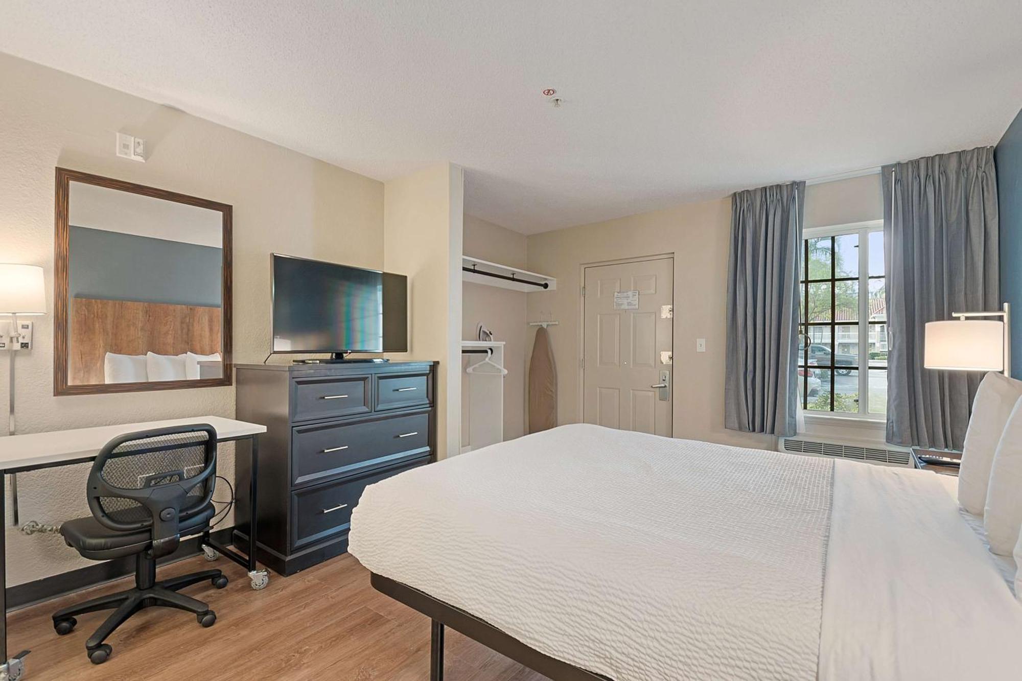 Extended Stay America Suites - Miami - Airport - Blue Lagoon מראה חיצוני תמונה